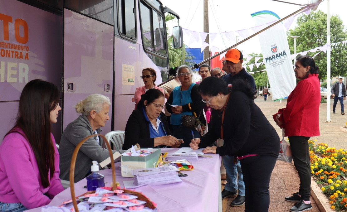 Ônibus Lilás realizou atendimentos gratuitos em Mariluz