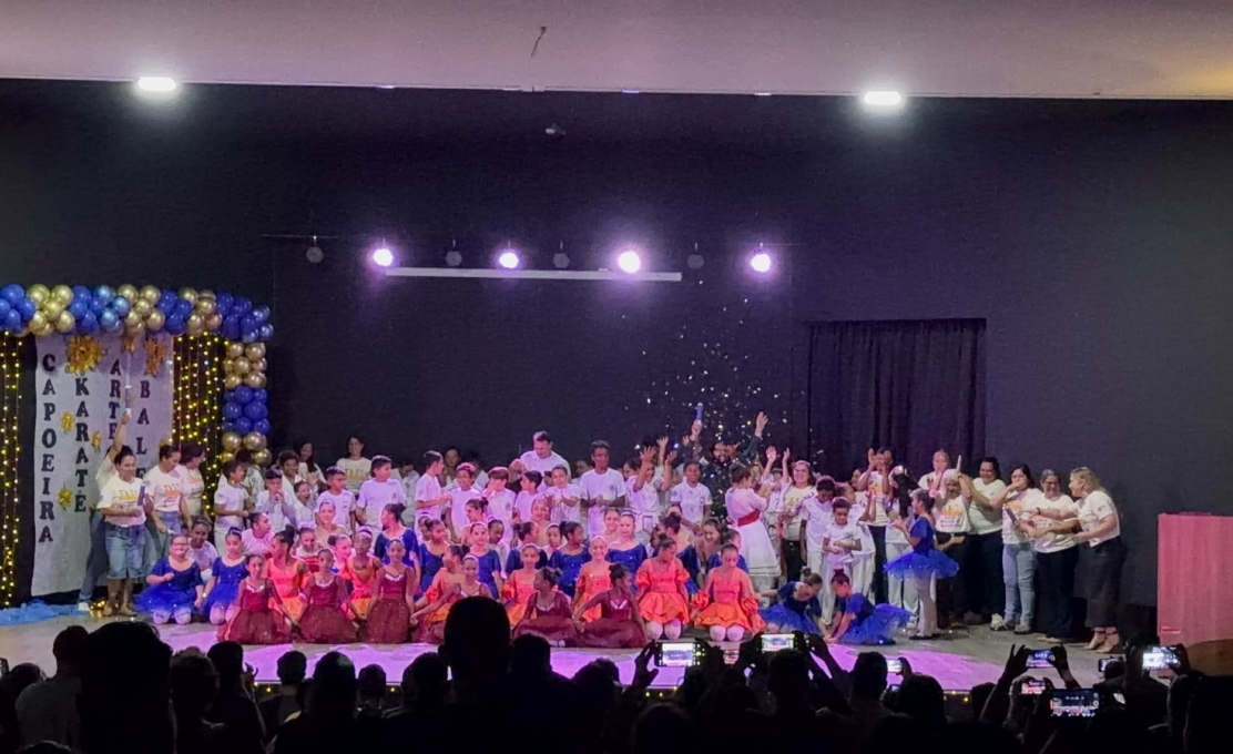 Apresentações do SCFV encantam comunidade e finaliza ano letivo