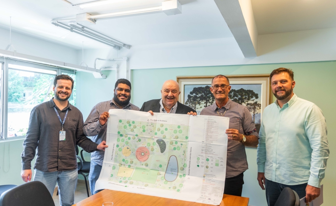 Prefeito assina convênio junto ao governo para implantação do Parque Urbano 