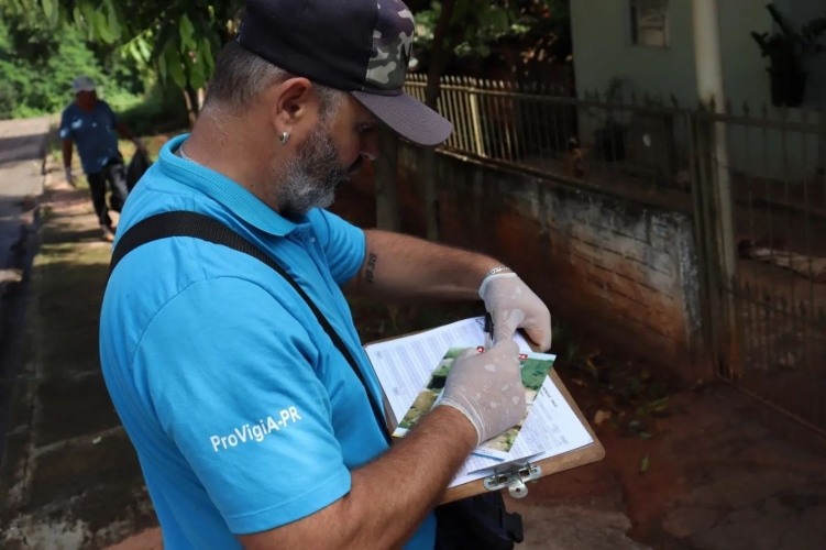 Vigilância Ambiental de Mariluz realizou arrastão contra a dengue