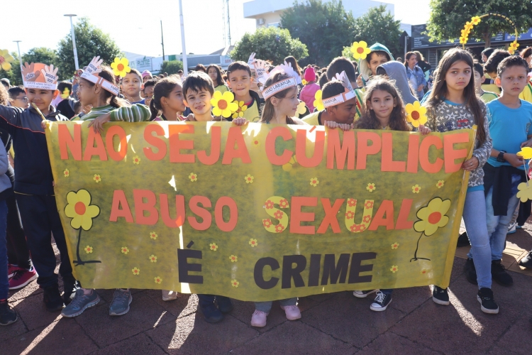 Passeata em alusão ao Dia Nacional de Combate ao Abuso e à Exploração Sexual contra Crianças e Adolescentes