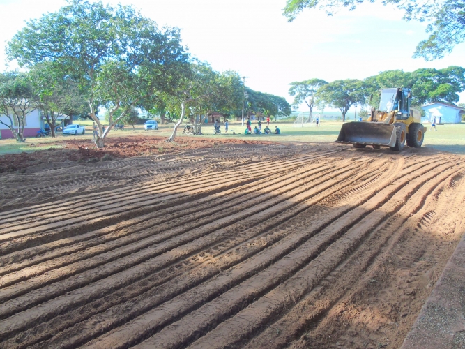 Município de Mariluz, construiu cancha de areia para praticas esportivas no Assentamento São João