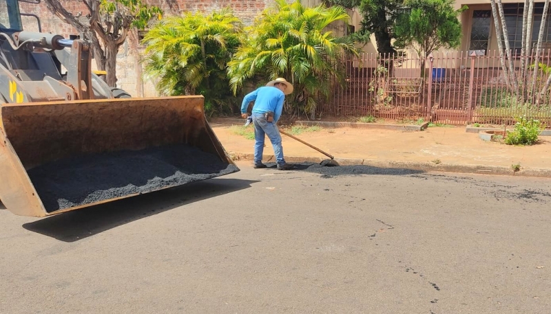 Prefeitura de Mariluz está realizando Operação Tapa Buracos em ruas e avenidas do Município 