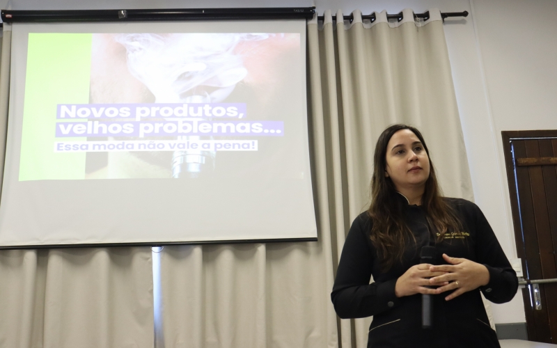 Palestra alerta sobre os perigos do tabagismo 