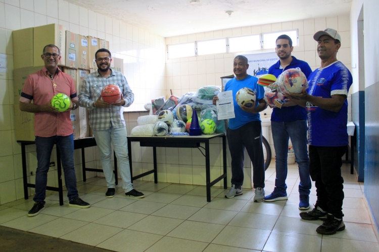 Divisão de Esportes de Mariluz recebeu Kit Multimodalidade da Paraná Esporte