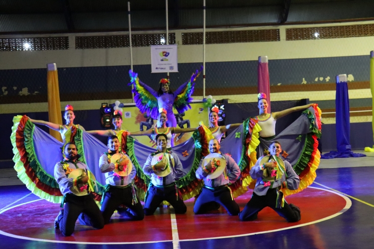 Divisão de Cultura juntamente com a Prefeitura Municipal de Mariluz, realizaram com sucesso o 1º Dança Mariluz 