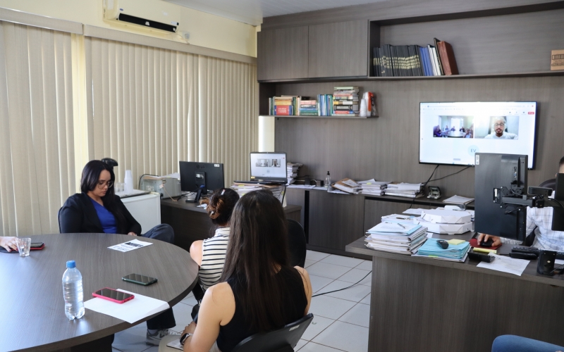 PREVILUZ realiza reunião para discutir investimentos 
