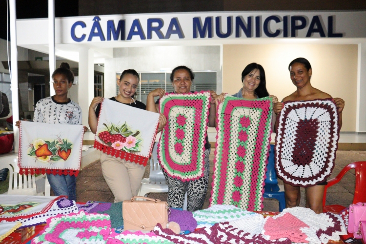 Divisão Municipal de Cultura realizou a terceira edição da Feira Arte e Artesanato de Mariluz 