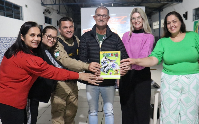 Na terça-feira, dia 29, aconteceu na Escola Municipal Manoel Ribas uma reunião sobre a volta do Programa Educacional de Resistência às Drogas e à Violência (PROERD)