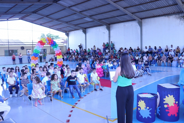 CMEI Arnaldo Busato realizou a formatura das turmas da Educação Infantil de 2022