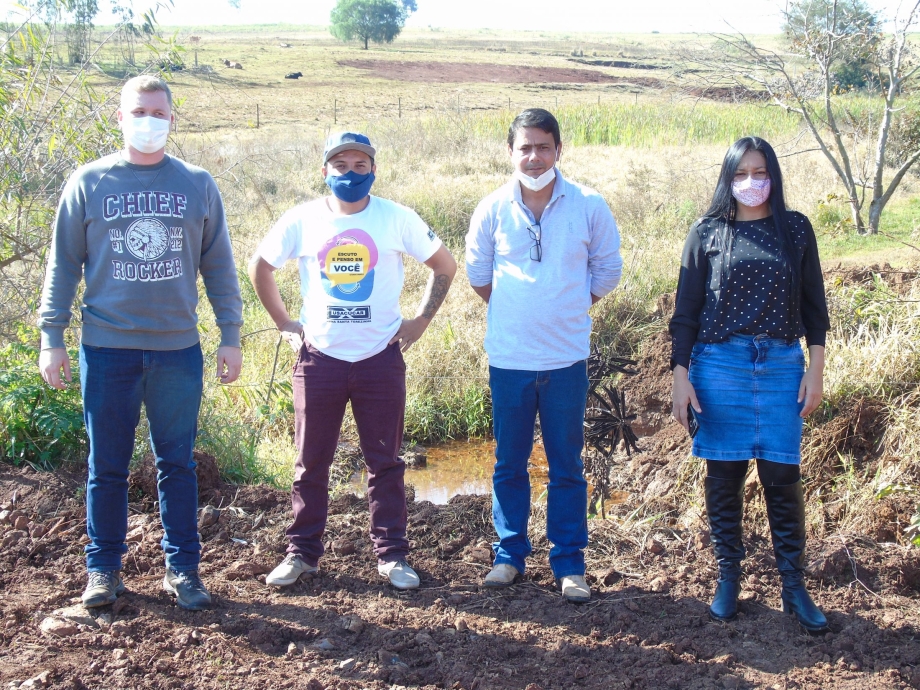 Prefeitura de Mariluz realizou a construção de 03 aterros de passagem dentro do Assentamento Nossa Senhora Aparecida