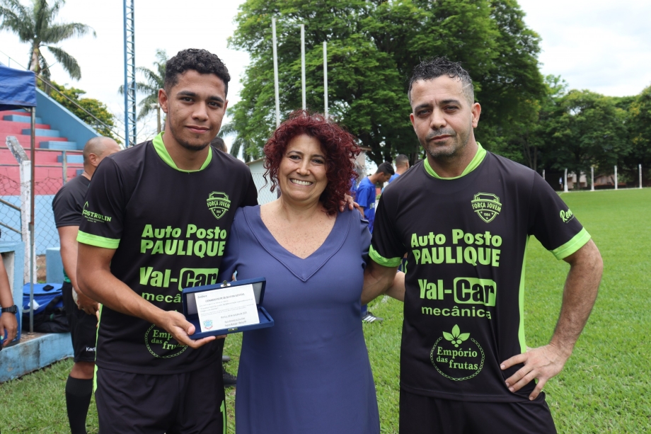 Município de Mariluz realizou homenagem no domingo 20, para o jogador Mariluzense Leonardo Felipe