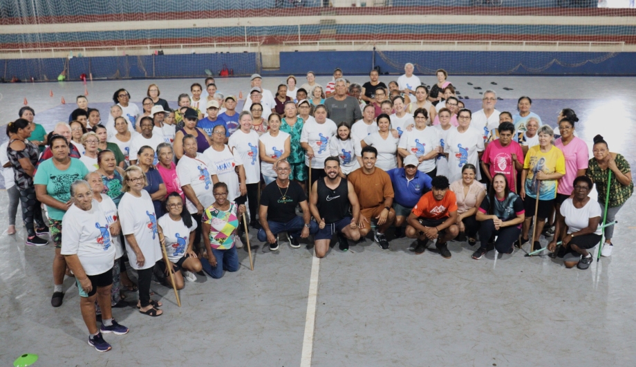 Município de Mariluz realizou a entrega de materiais esportivos que beneficiarão as atividades físicas dos participantes