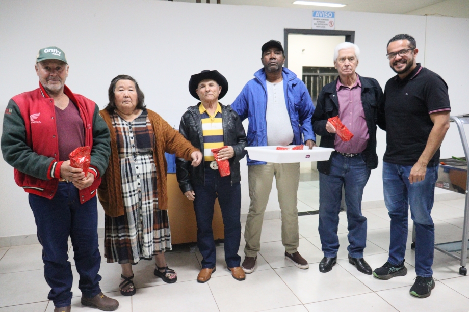 Centro de Convivência do Idoso de Mariluz realizou jantar alusivo ao Dia dos Pais