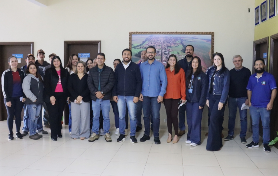 Prefeito em Exercício Fernando Santos recebe Deputado Estadual Adriano José em agenda oficial em Mariluz
