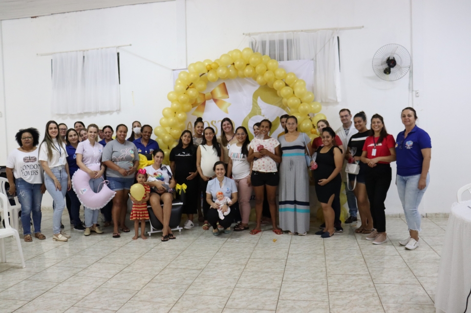 Na segunda-feira (04), nas dependências do Rotary Club de Mariluz, houve um bate-papo de orientações com gestantes do no