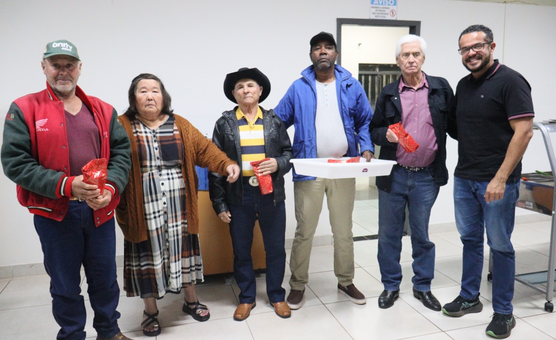 Centro de Convivência do Idoso de Mariluz realizou jantar alusivo ao Dia dos Pais