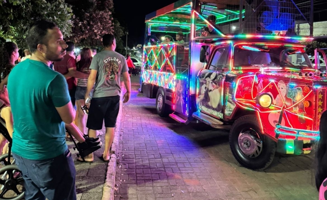 Prefeitura Municipal de Mariluz promoveu ação de entretenimento e diversão com as crianças d...