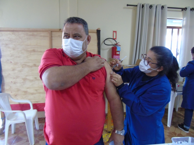 Município de Mariluz realizou a vacinação da população com idade de 49 anos acima 